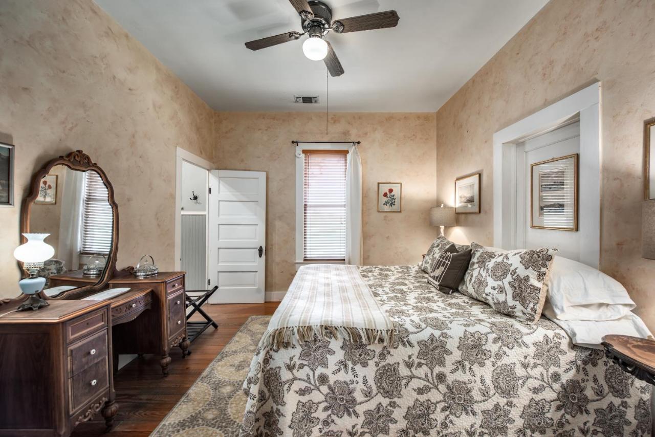 Barons CreekSide Resort Fredericksburg Extérieur photo